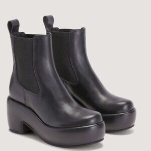 The Puffa Boot- black